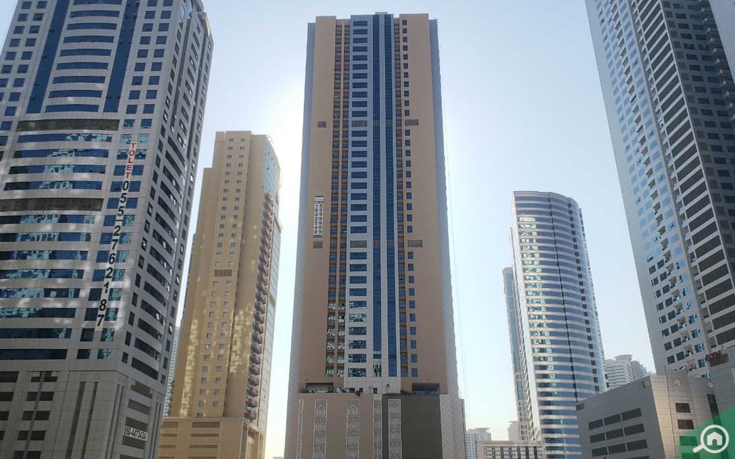 واجهة البرج