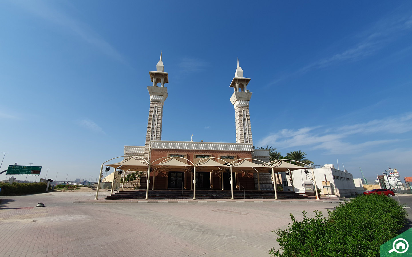 Mosque in Deira Corniche