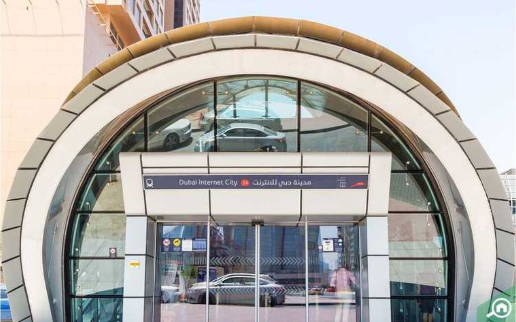 محطة مترو مدينة دبي للإنترنت في الامارات