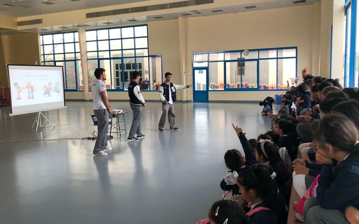 ملعب مدرسة الشويفات