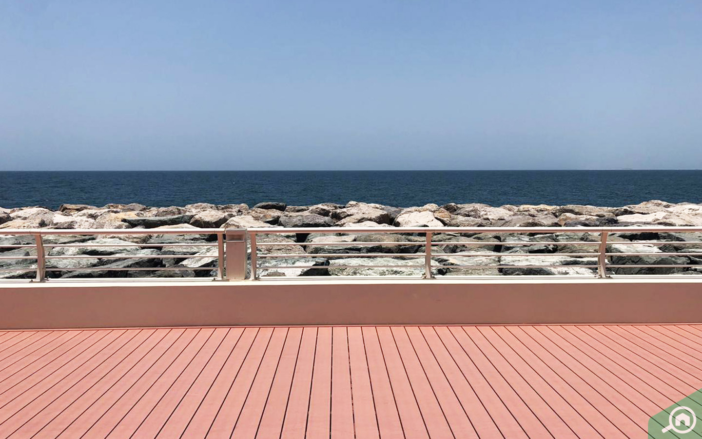 walking tracks in palm jumeirah