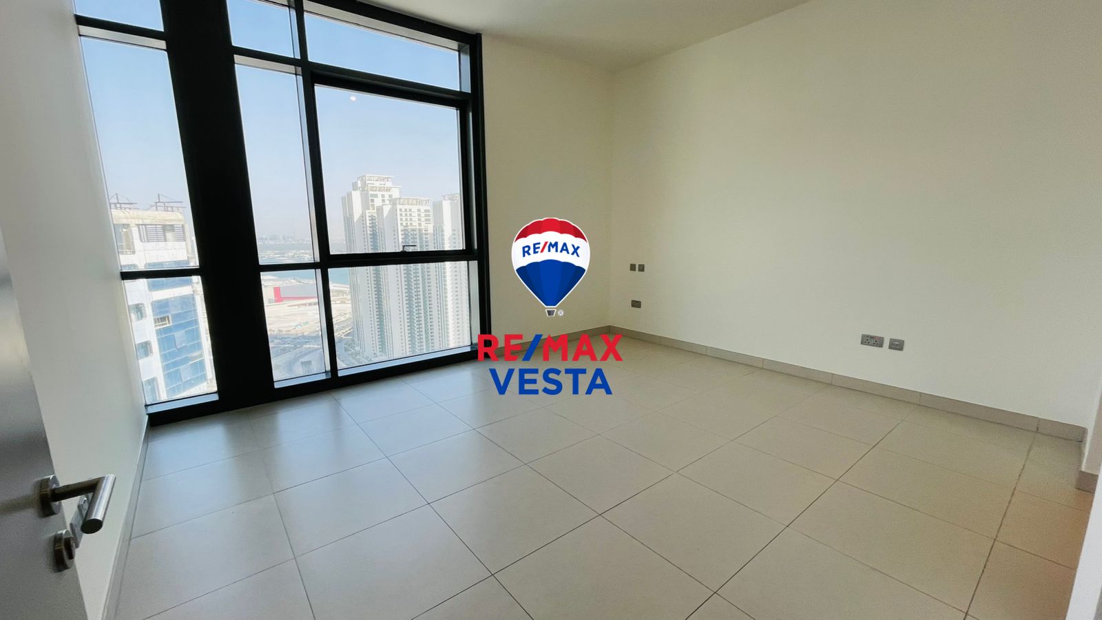 Super Spacious Layout | High Floor | Big Balcony | Maid Room
