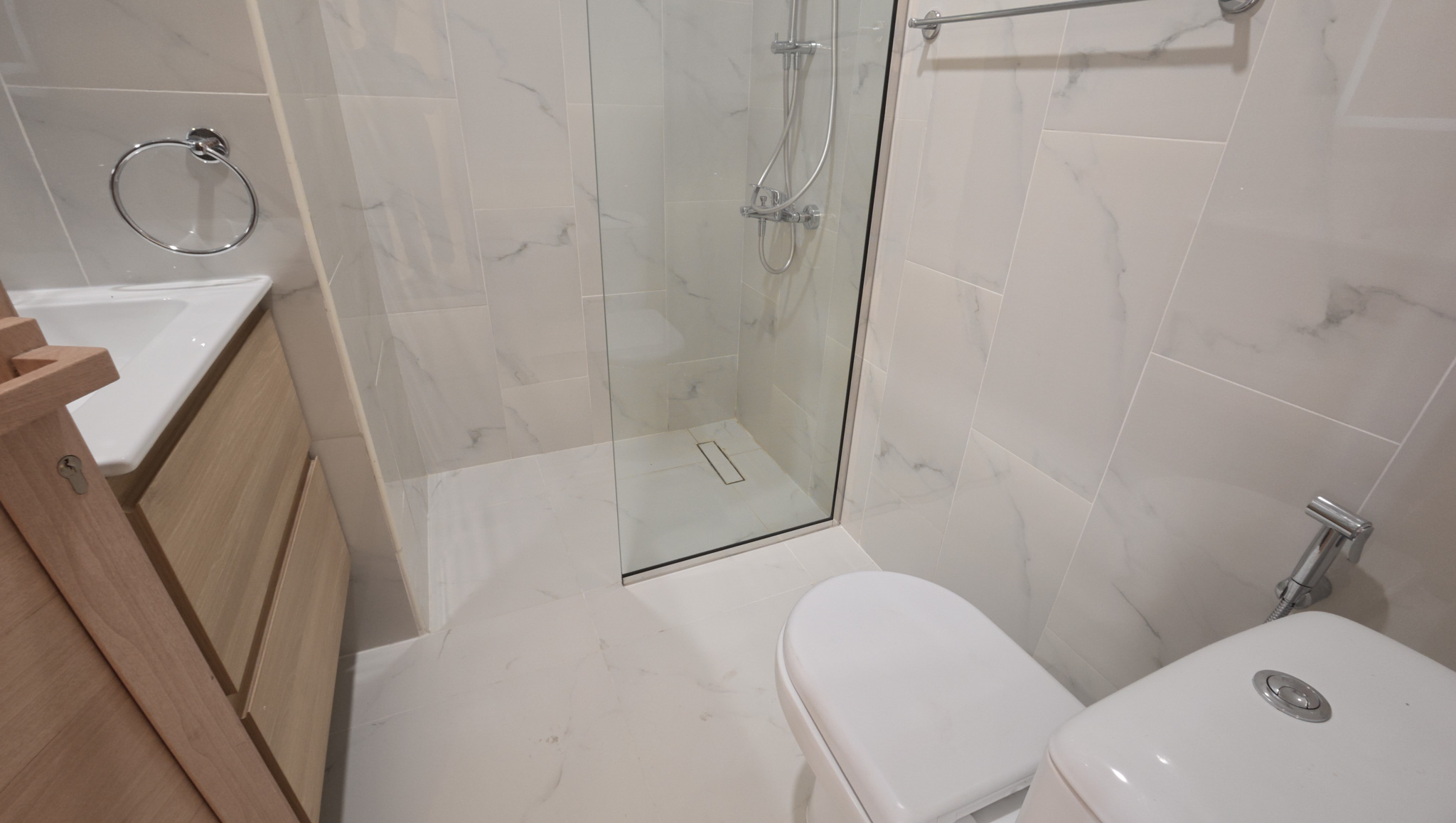 Well Maintained | Spacious Rooms | Community View