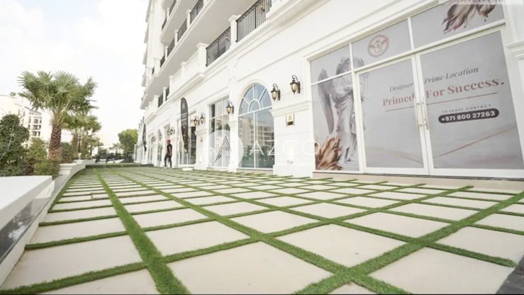 Retail Shop | Outdoor Space | Prime Frontage