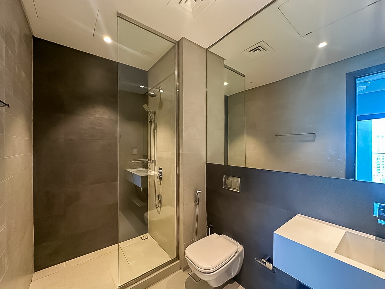 Elegant 1BR Apartment | Full Burj Khalifa View | 2 Bathrooms