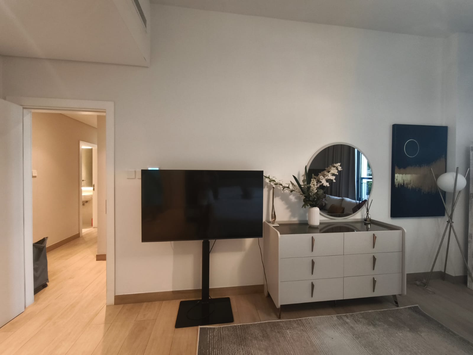 12 Cheques | Elegant Waterfront Living | Fully Furnished | Ready to Move