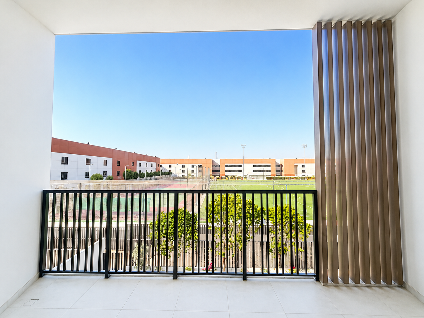 Vastu | Upgraded | Own amenities | End Corner