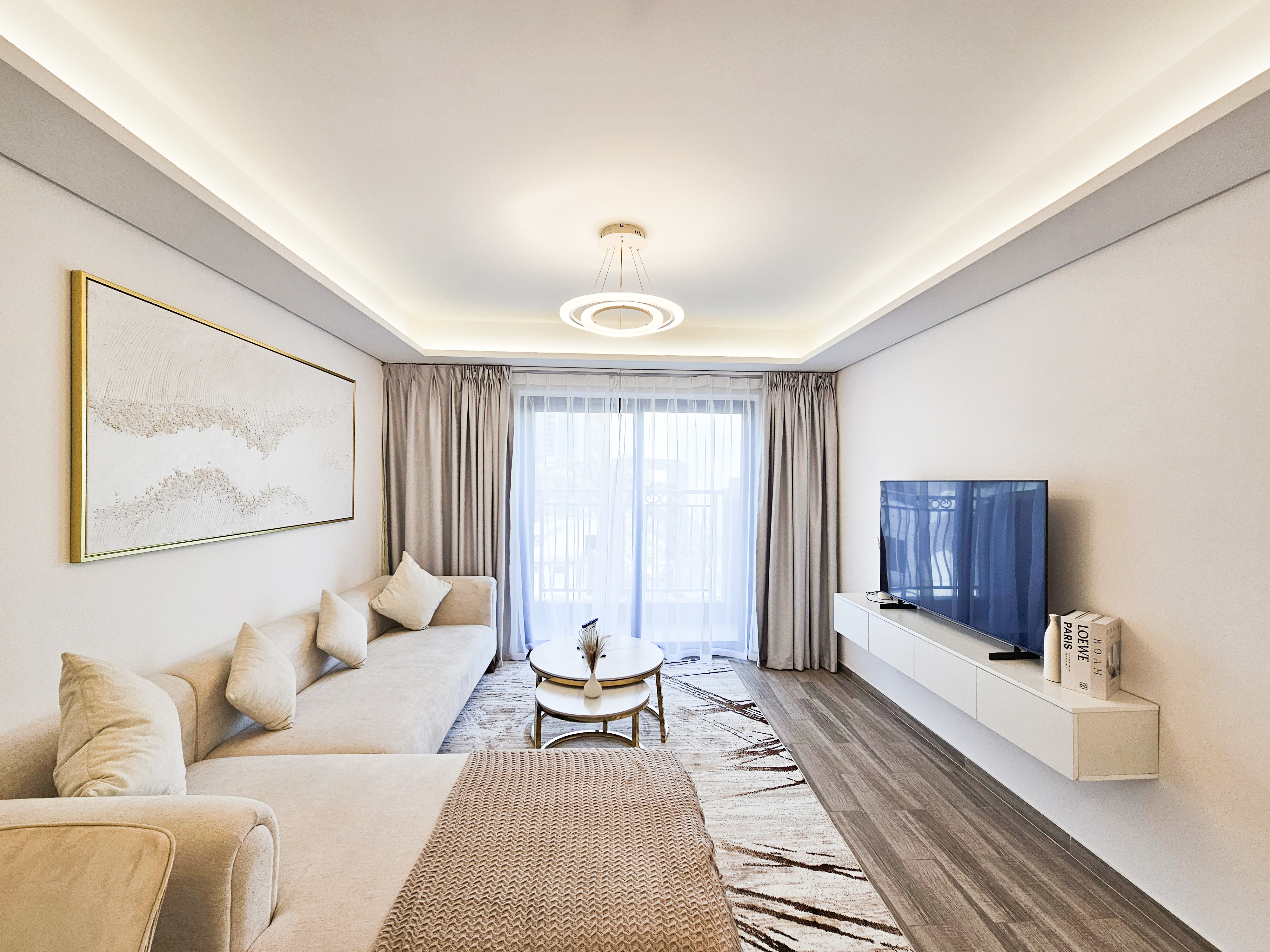 Furnished 2-bed apartment in Laya Mansion