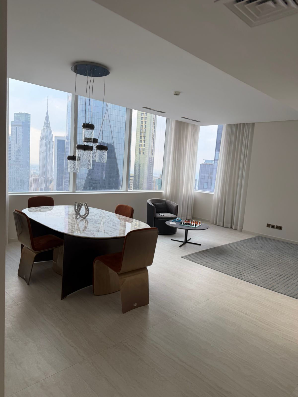 Bentley Home Interior | Fully Furnished | Bills Included