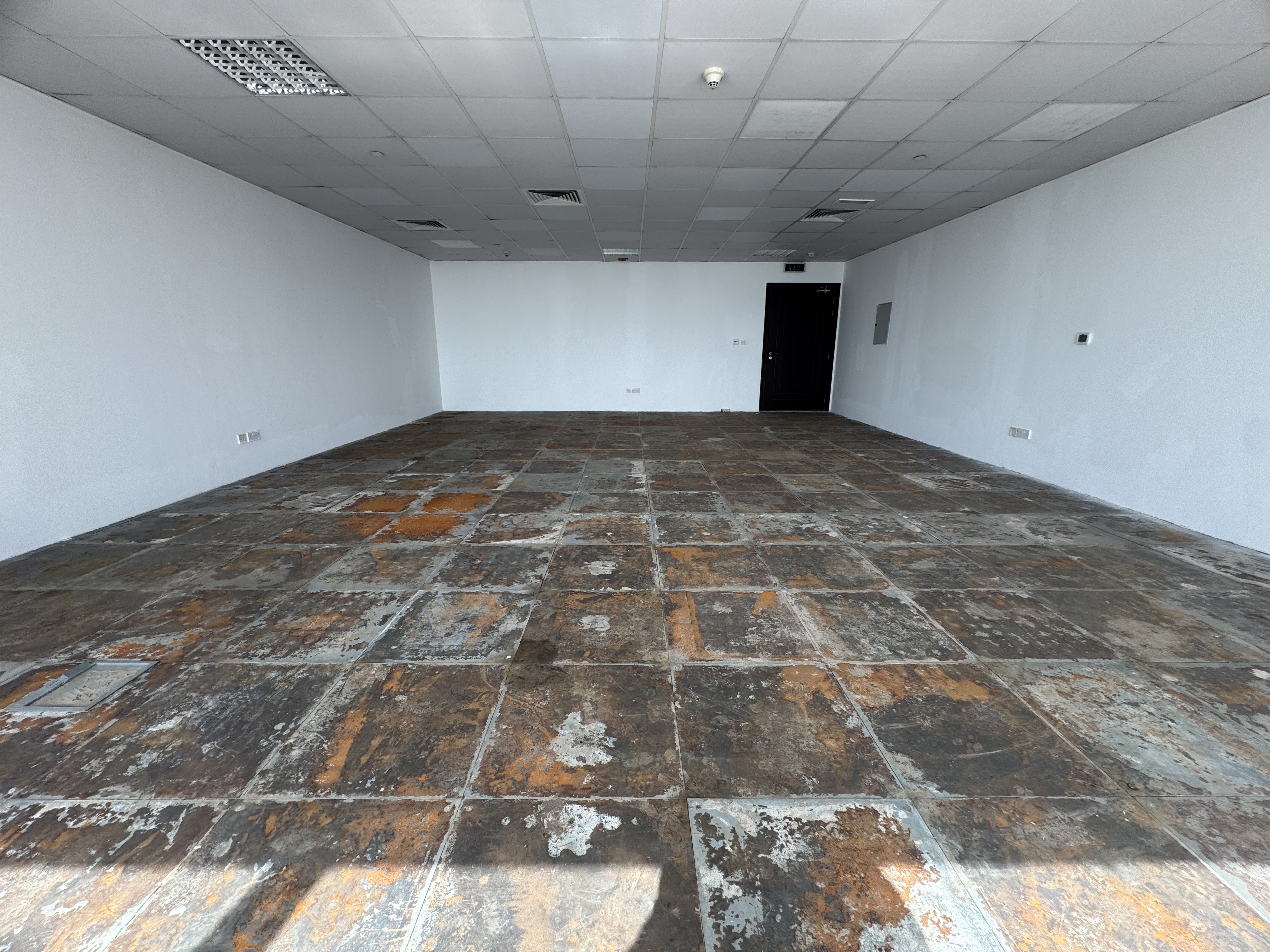 Spacious Office | Ready to Move-in | Churchill Towers