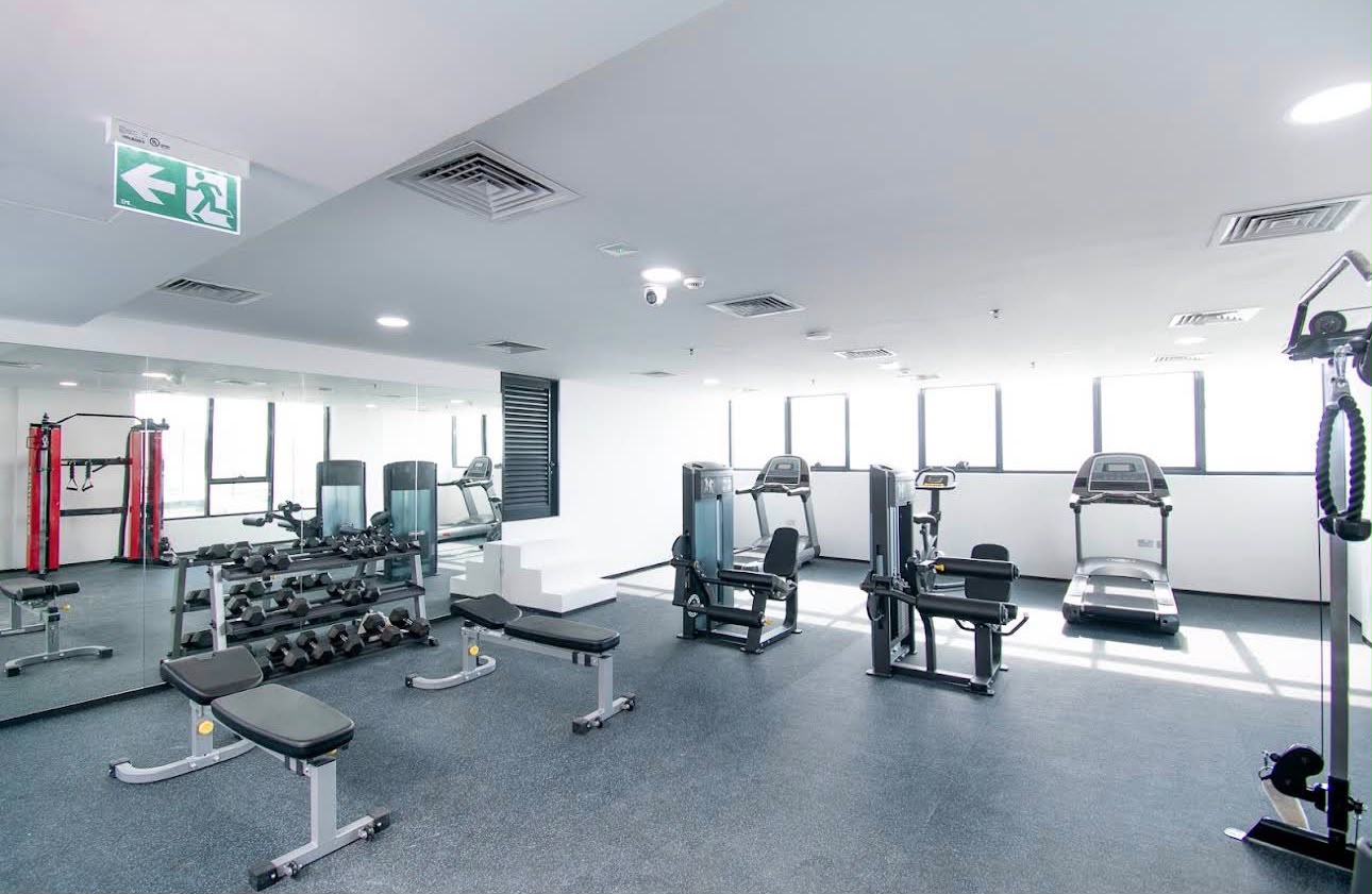 Modern Studio Apartment | Canal & City View | For Rent