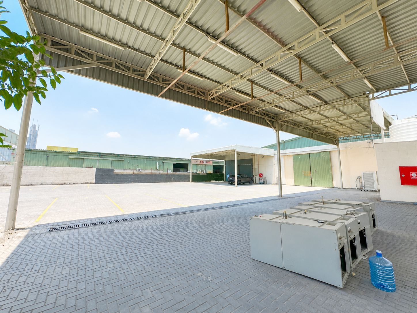 Spacious Warehouse | Prime Ras Al Khor Location | Easy Access