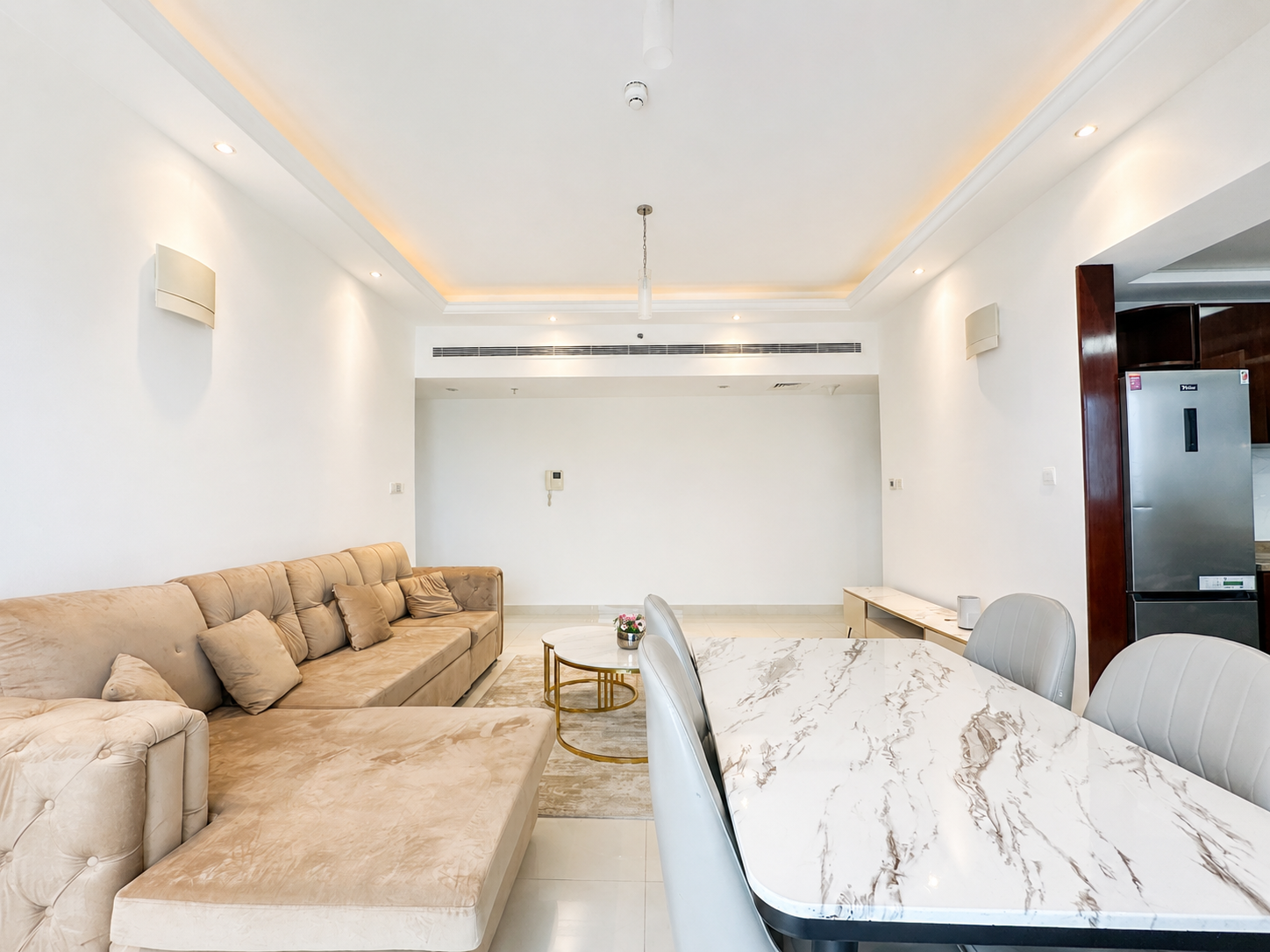 Modern Marina Residence | Private Balcony | Vacant
