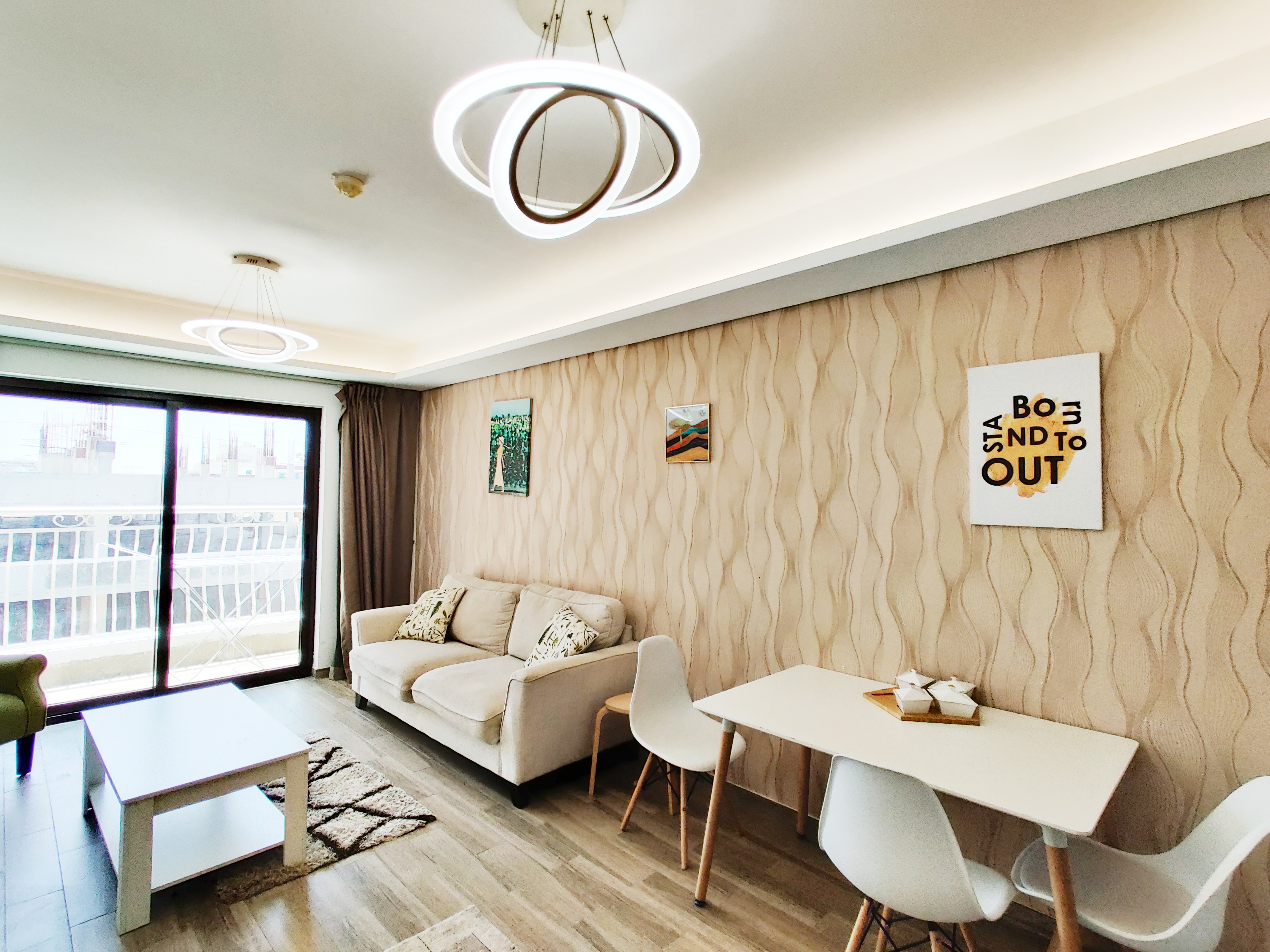 Furnished 1-bed apartment in Laya Mansion