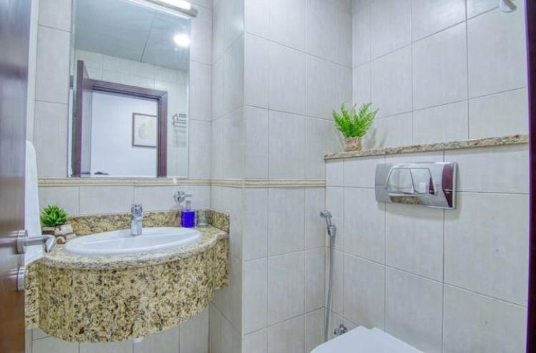 Well Maintained | Spacious Layout | High Floor | Sea View
