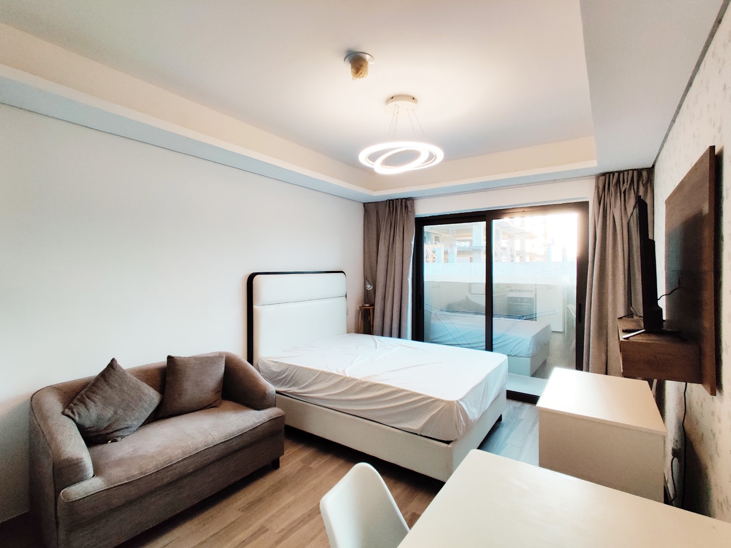 Furnished studio in Laya Mansion