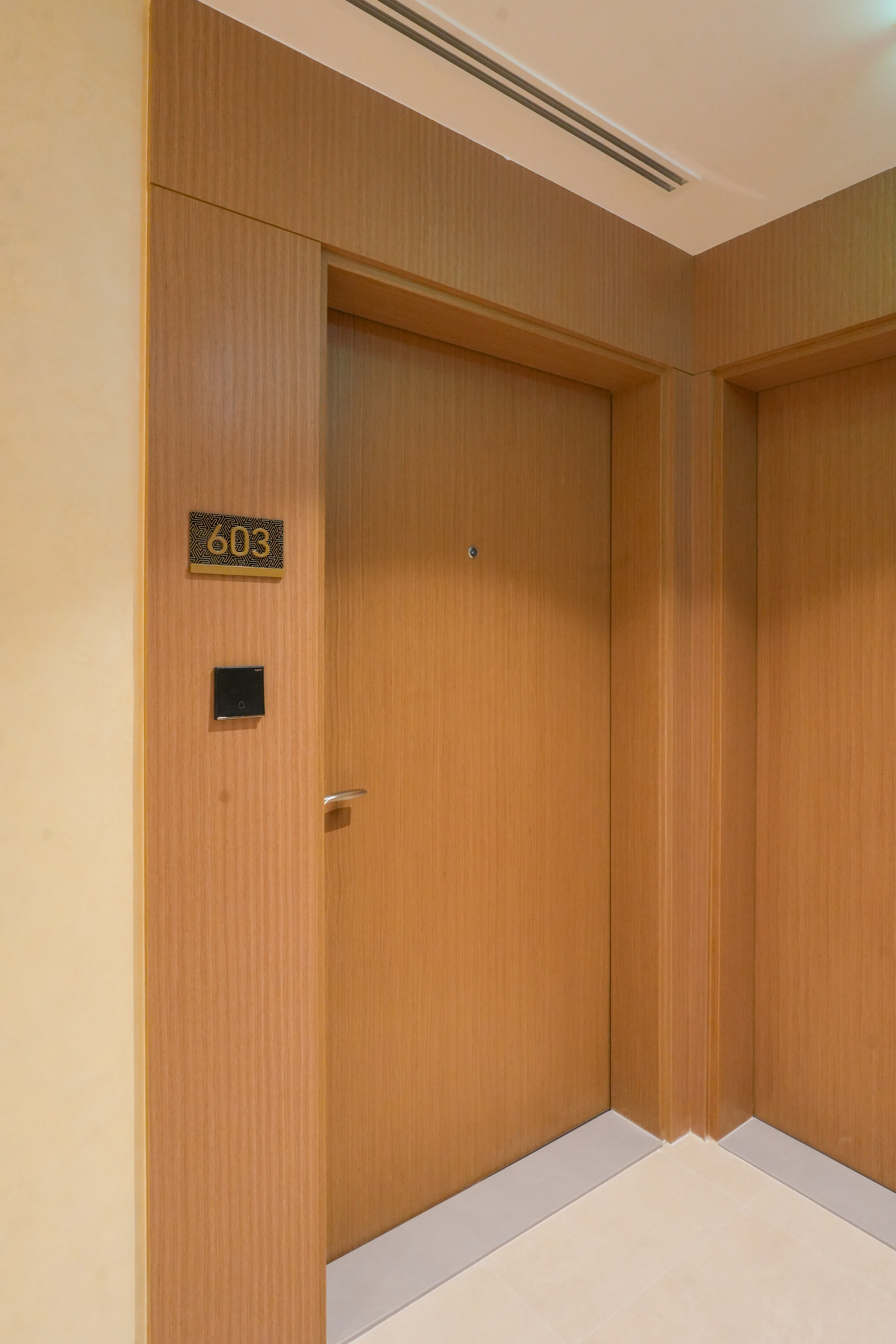 Clean & Spacious | Unfurnished Apartment | Direct Sea View