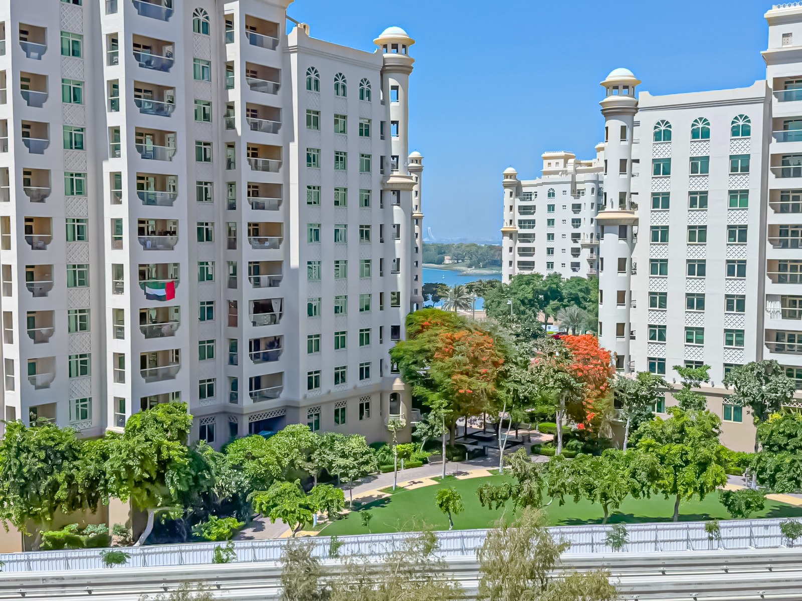 Beautiful Residence | Add Your Personal Style | Close to Beach & Mall