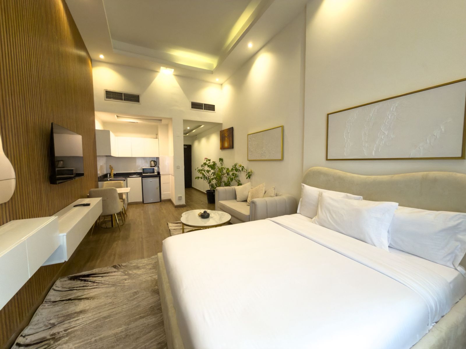 Furnished studio in Hanover Square