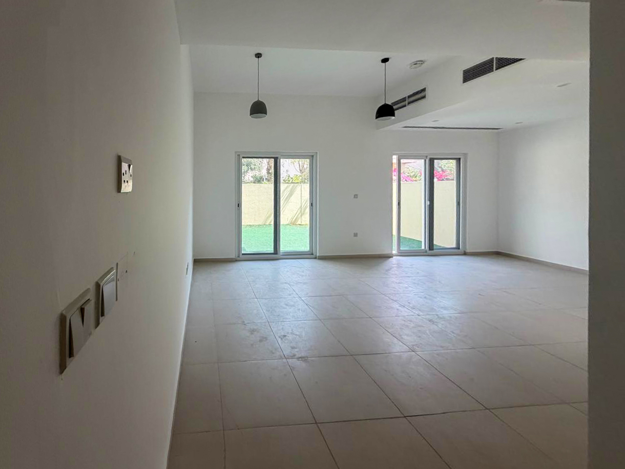 Bright | Spacious Layout | Close to Park