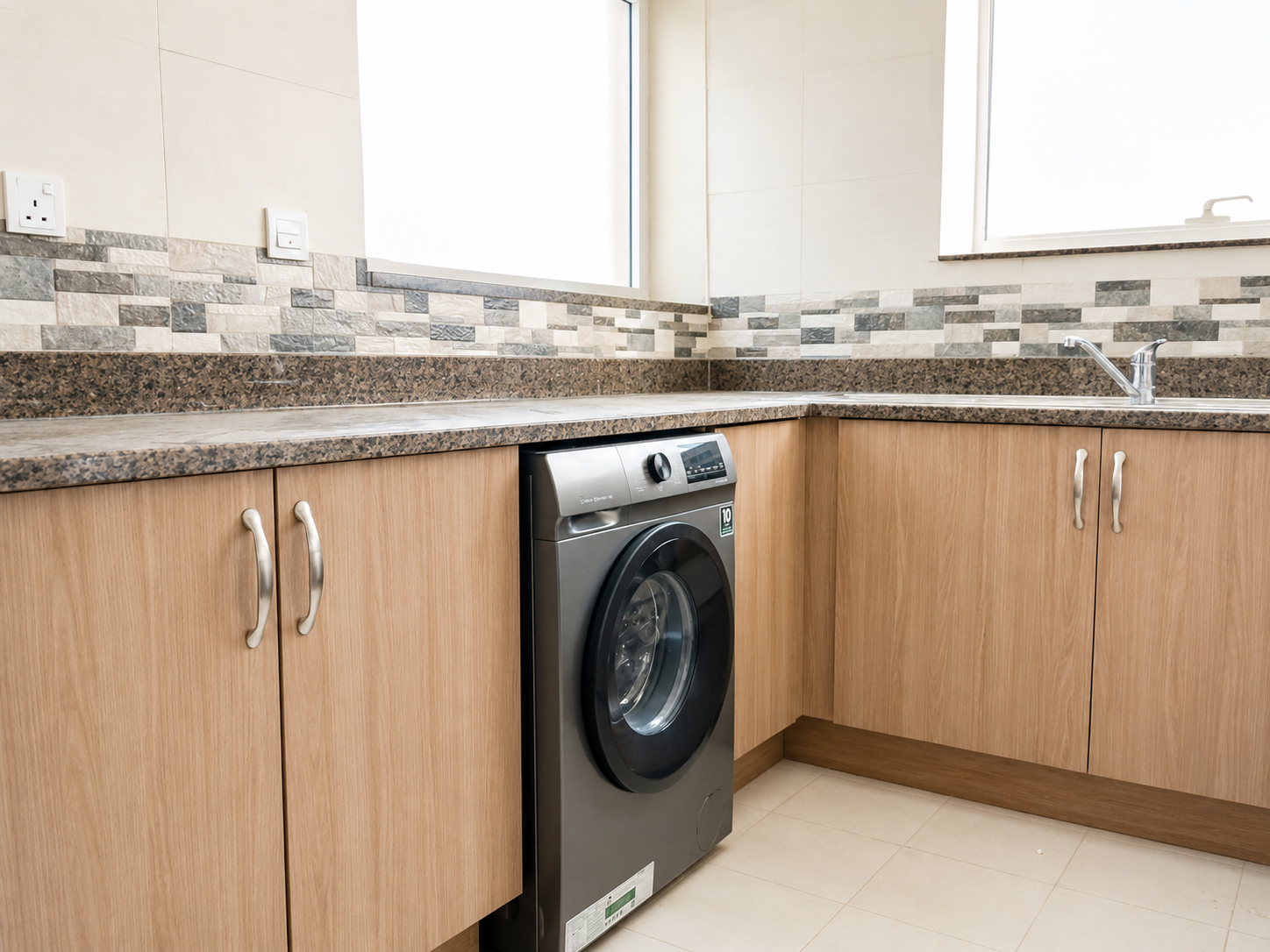1 BHK | Huge 833 Sq. Ft. Private Terrace | Only AED 60K