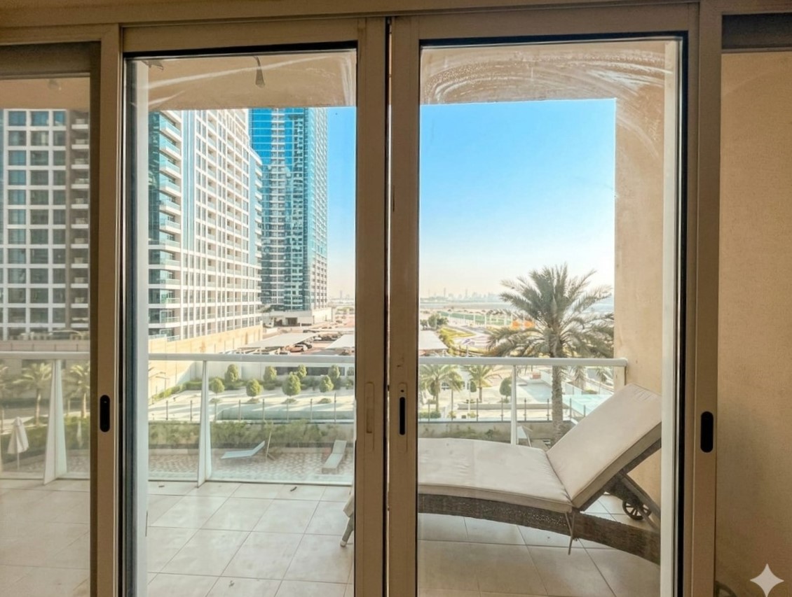 Spacious Residence | Close to Metro | Prime Location
