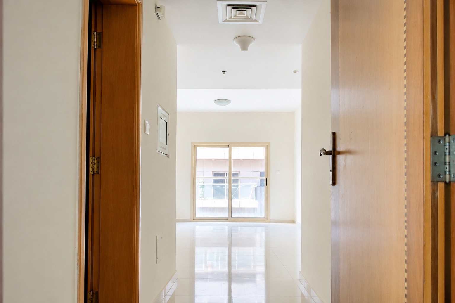 Spacious 1BHK | Balcony | Closed Kitchen