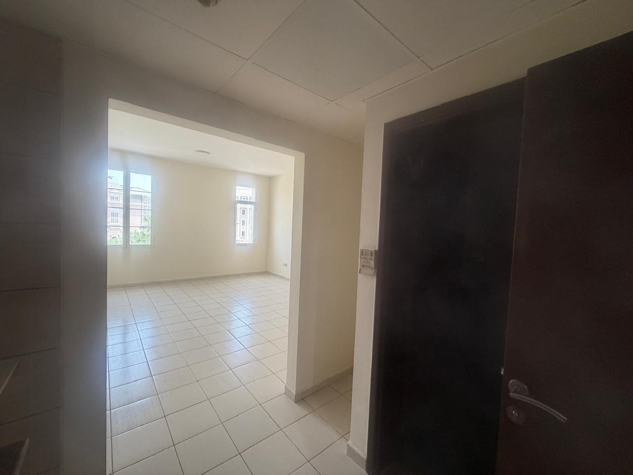 Investor's Dream | Prime Location | Great Price photo 4