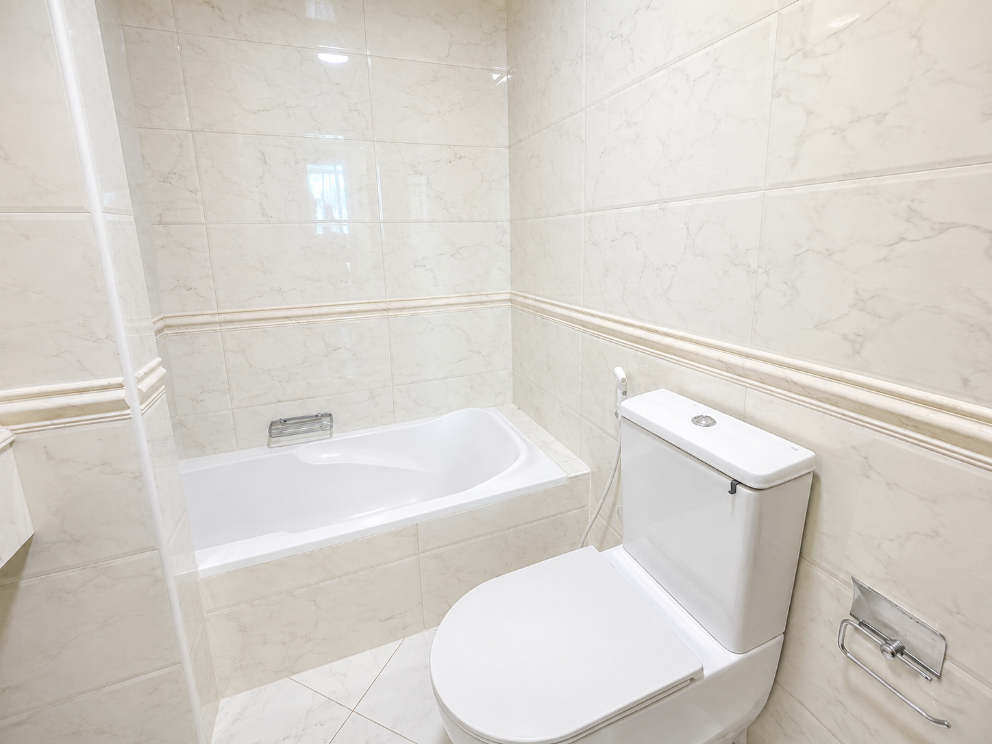 Elegant Apartment | Balcony | Stunning Canal Views