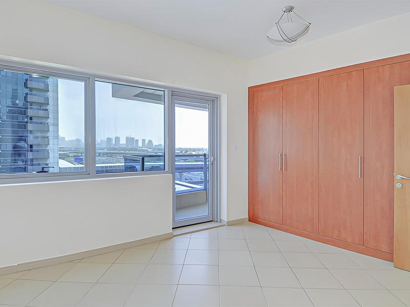 Marina View| Next to Metro| Chiller Free