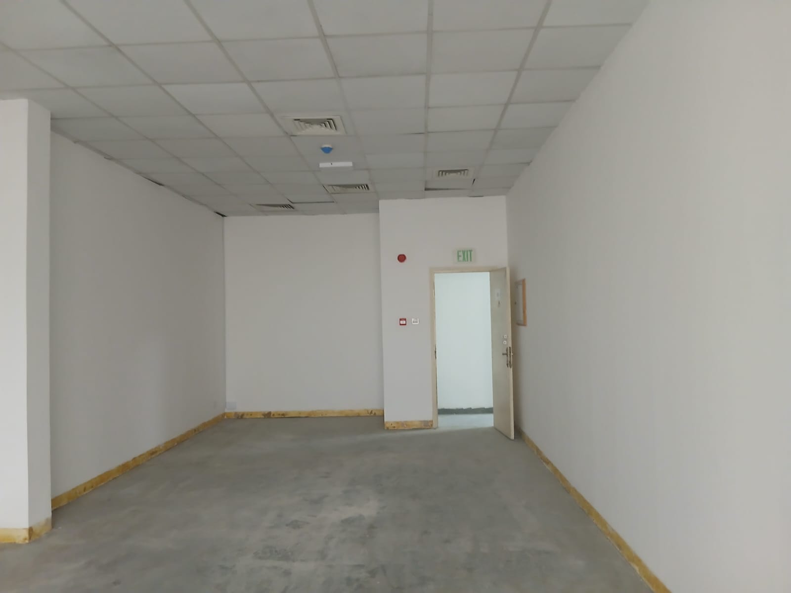Affordable Premium Offices Available in Al Rashidiya, Umm Ramool
