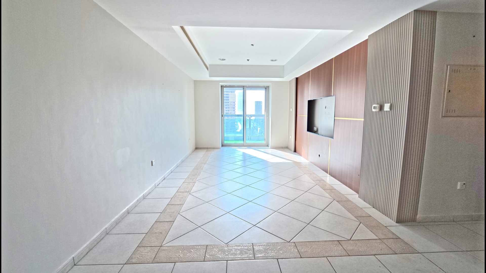 Elegant Apartment | Near Marina Walk | Sea View