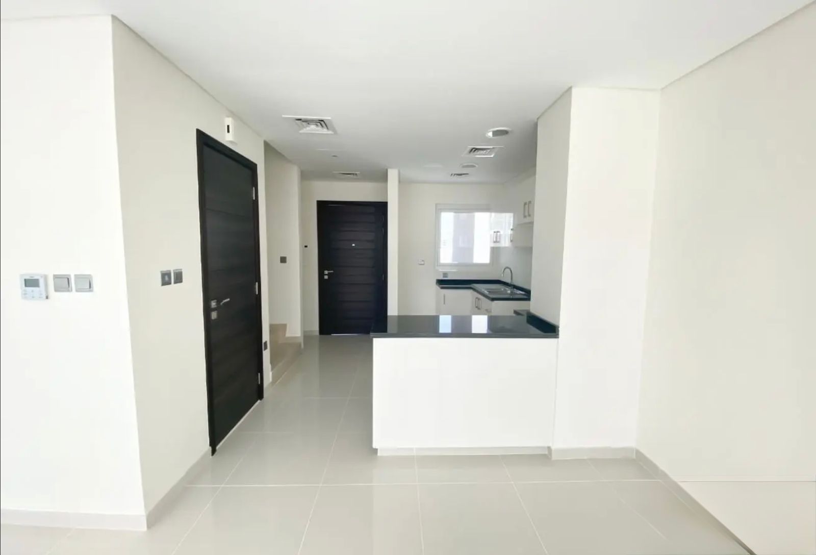 End Unit | Large Plot | Single Row