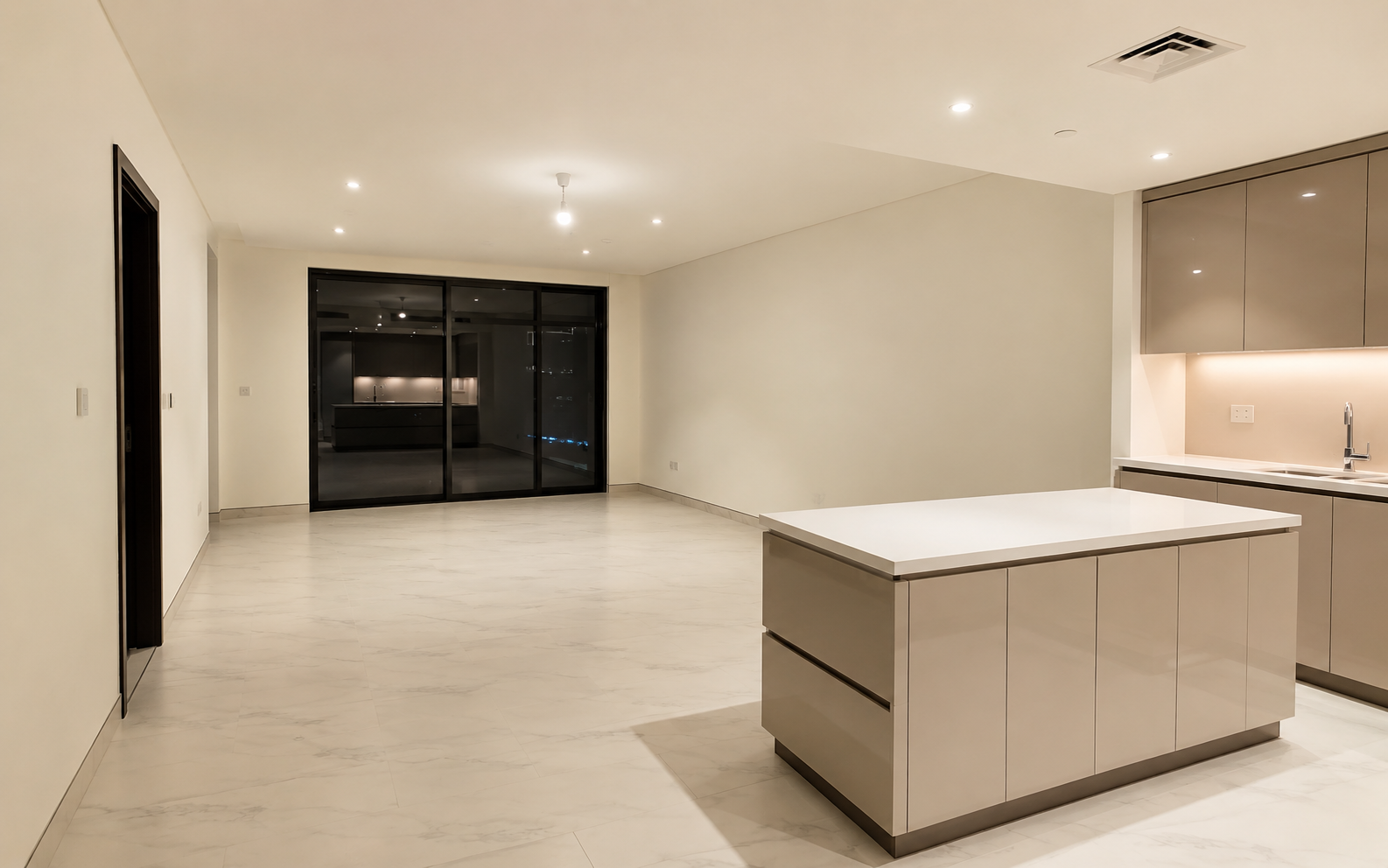 Bright and Spacious | High Floor | Ready to Move
