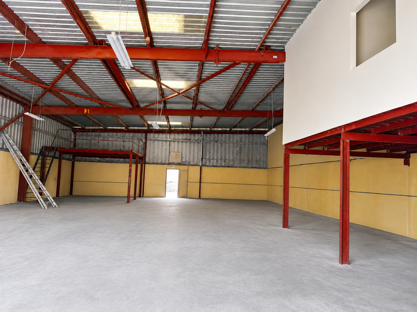 High-Clearance Warehouse | 40 kW Power | 3,541 Sq. Ft.