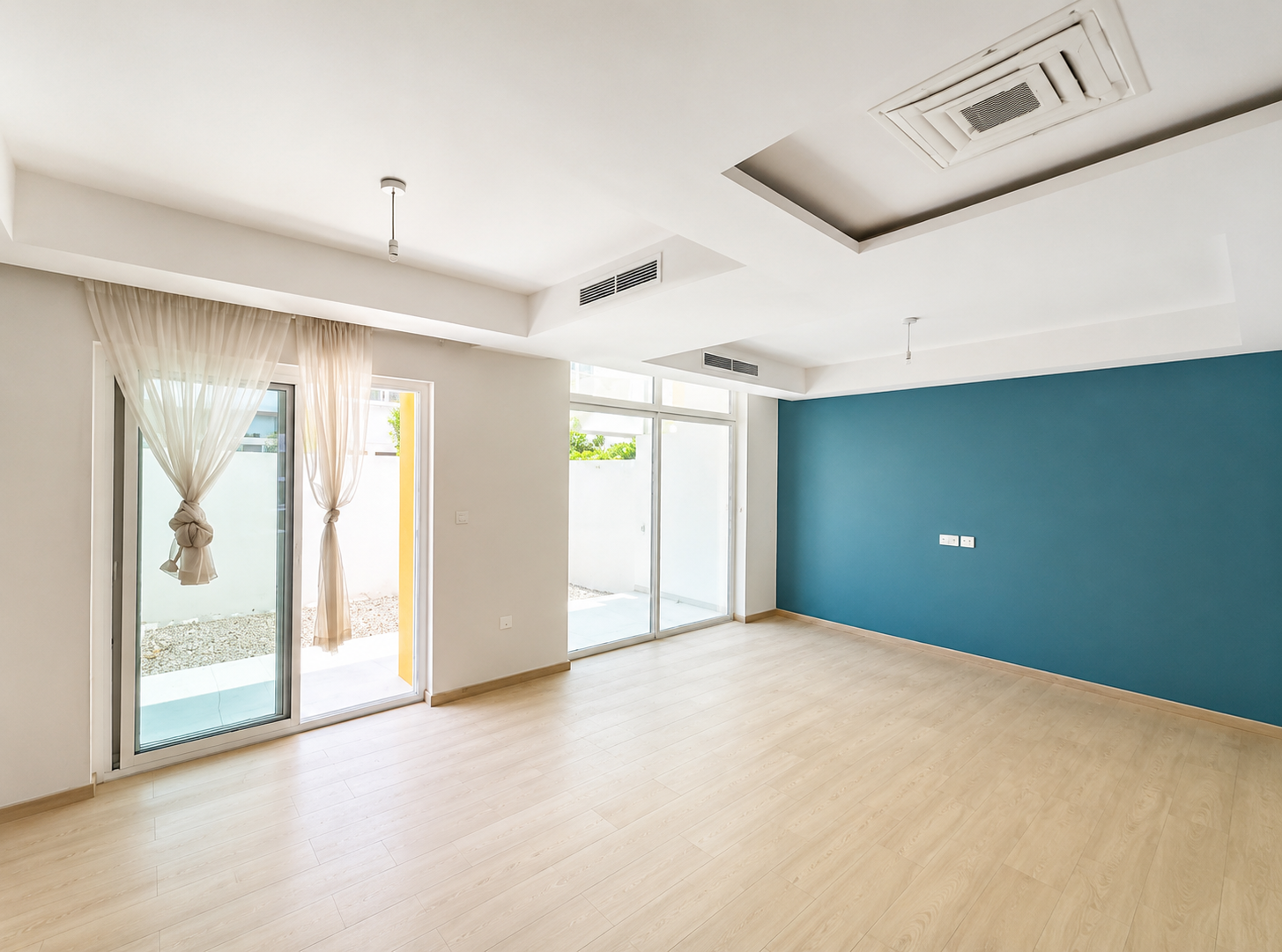 Single-Row | Middle Unit | Ready to Move