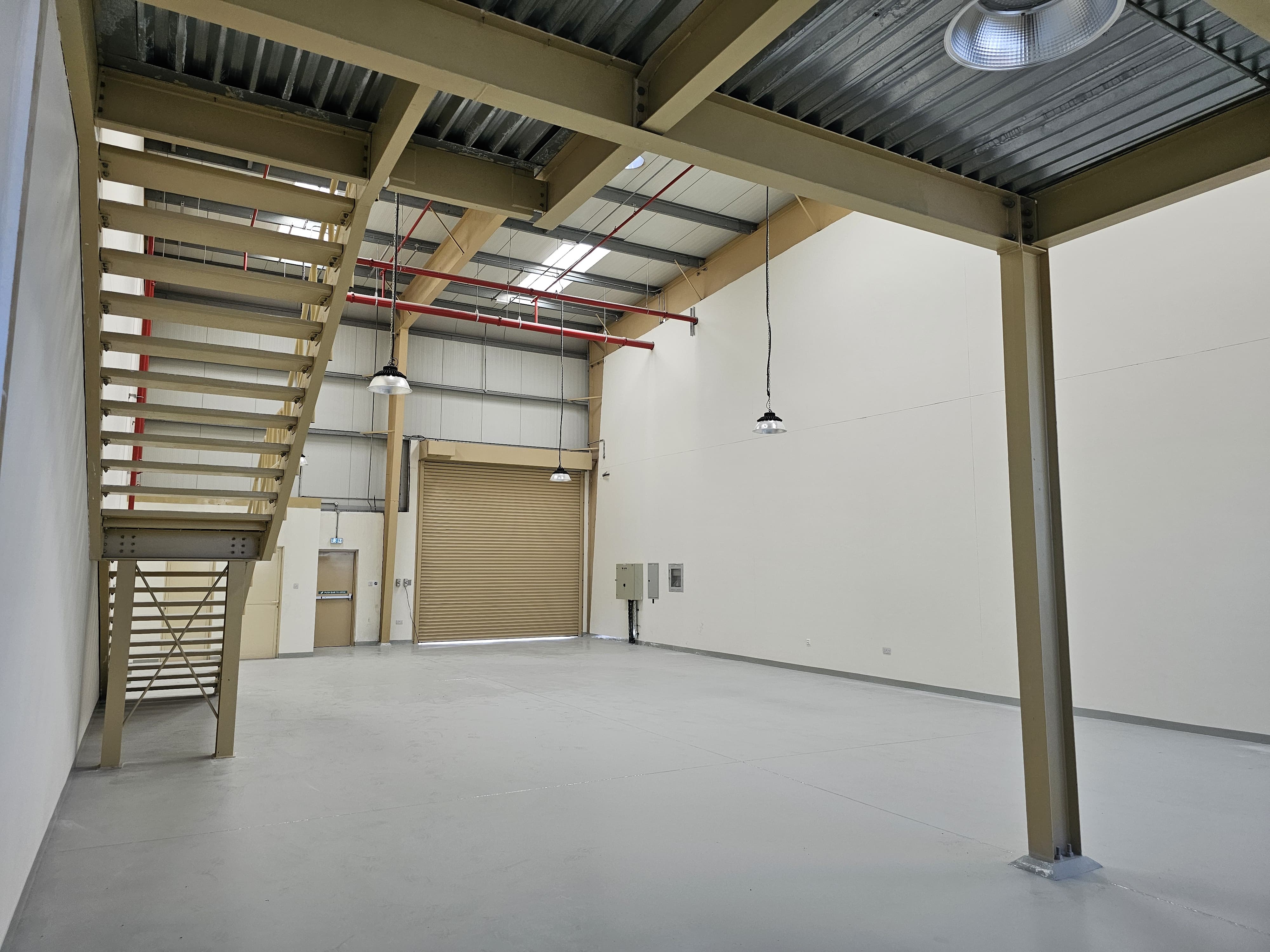 SPACIOUS WAREHOUSE | JABAL ALI | PRIME LOCATION