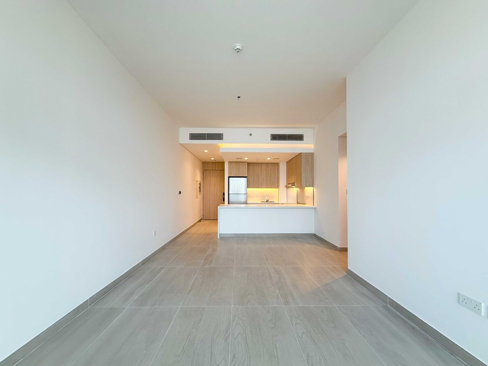 Brand New 2Br| High Floor with Skyline View| Rented