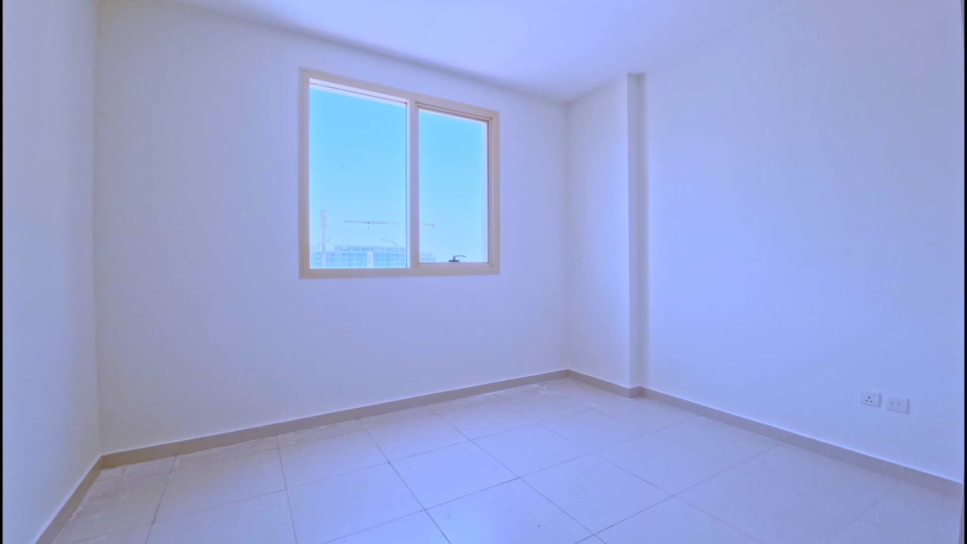 Spacious | Unfurnished | Bright & Well Maintained