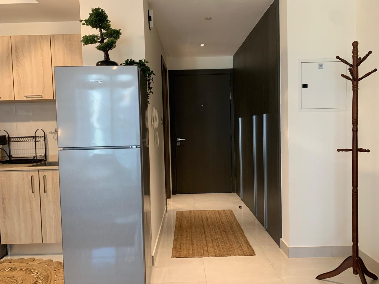 Spacious Studio | Fully Furnished | Close to Downtown