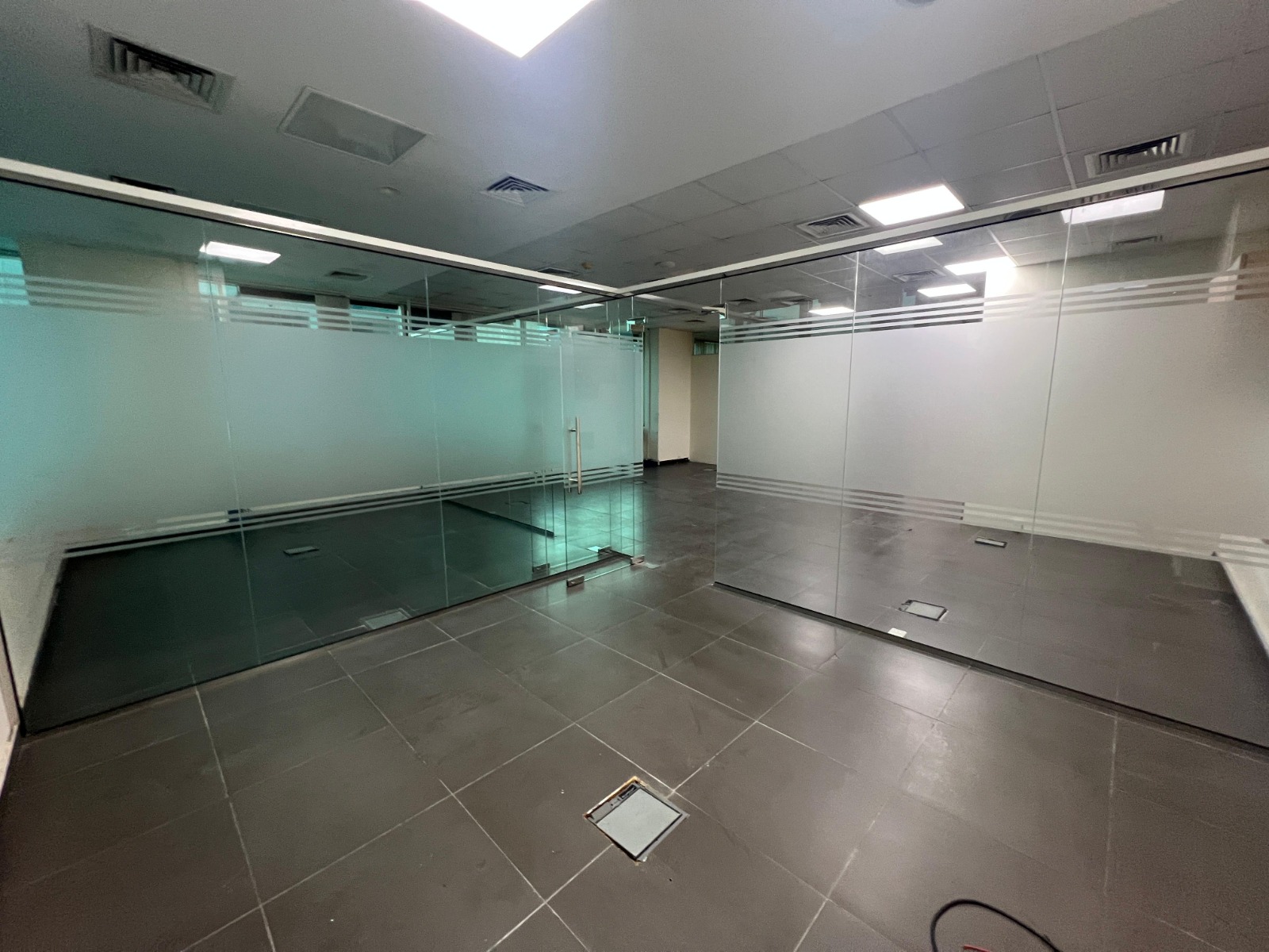 Vibrant Office | Canal View | Ready to Move-in