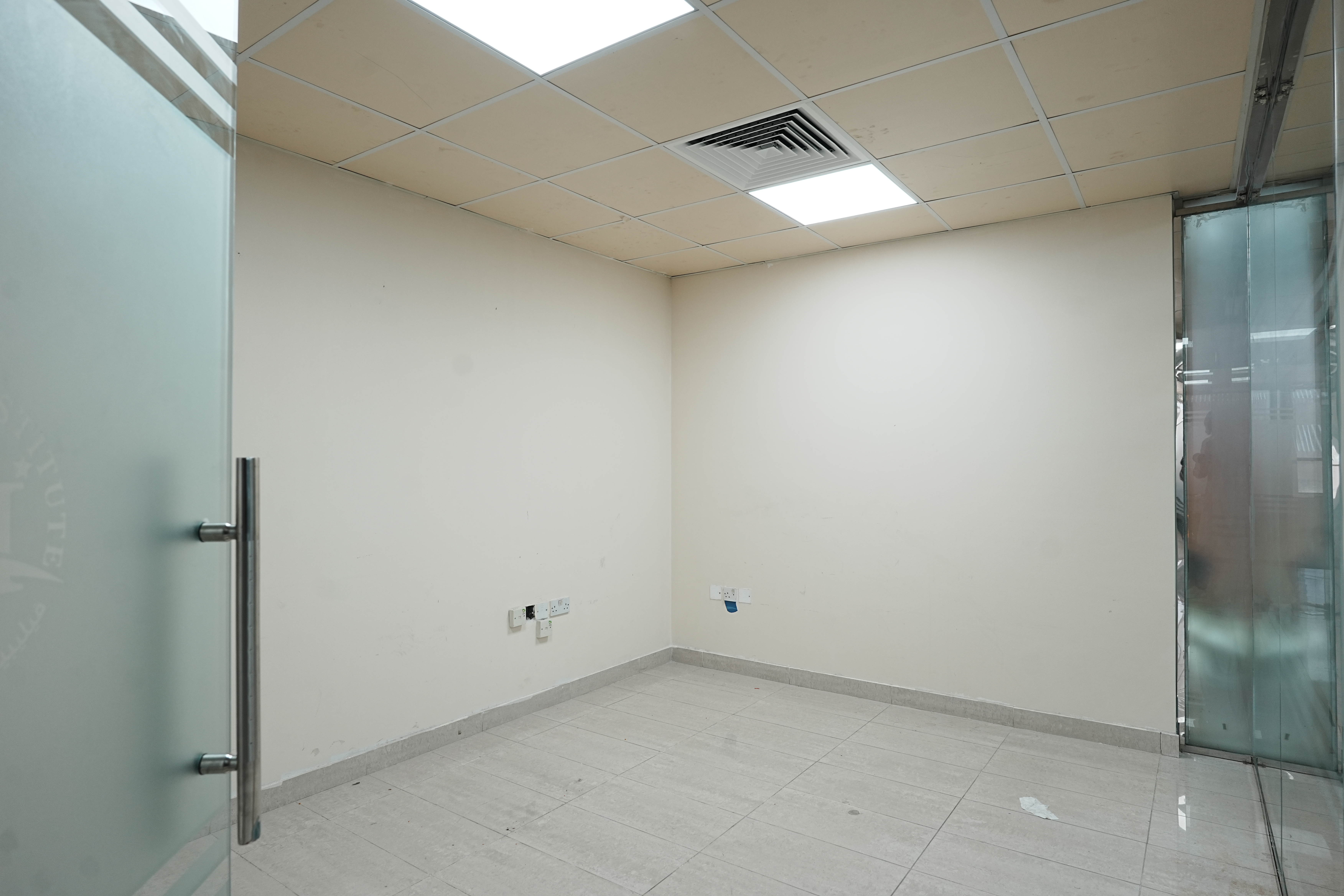 Fully Furnished Office | Prime Diera Location | Ready to Move In | Near Metro Access