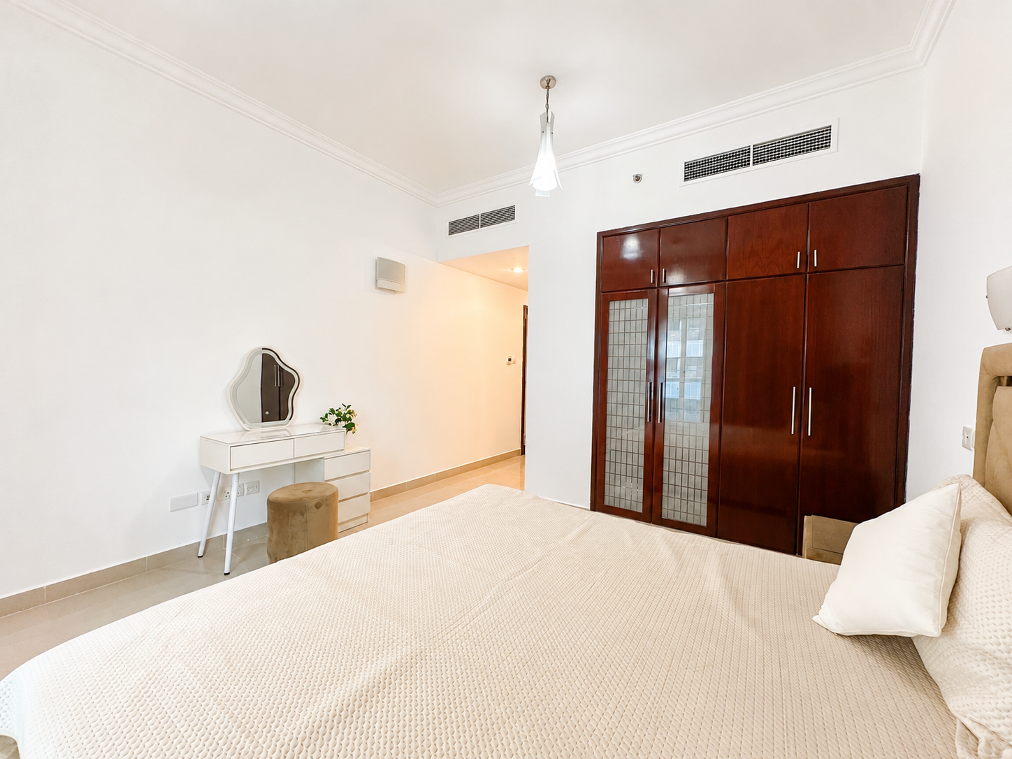 Modern Marina Residence | Private Balcony | Vacant
