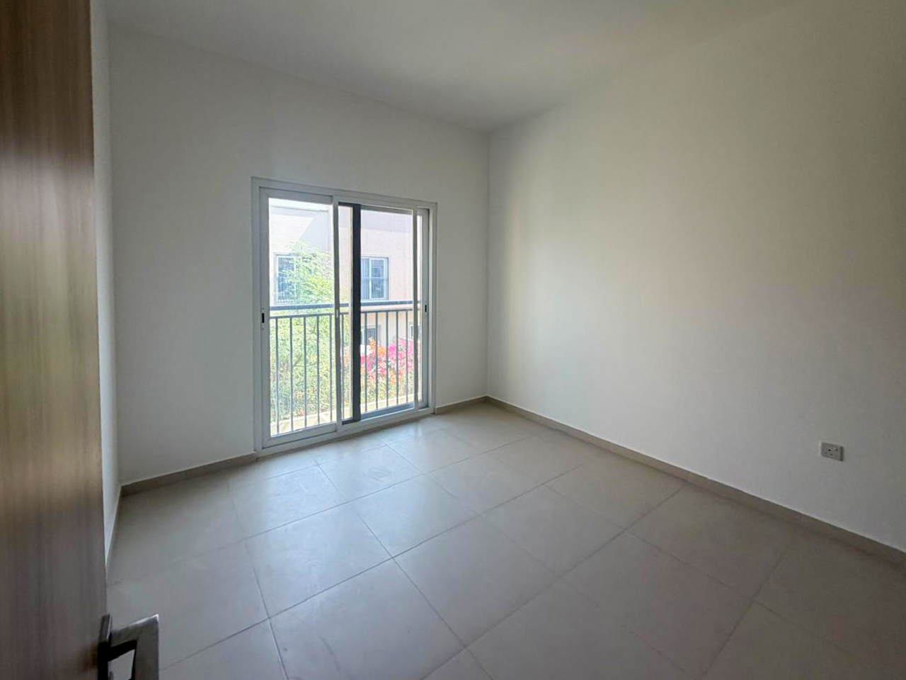 Bright | Spacious Layout | Close to Park
