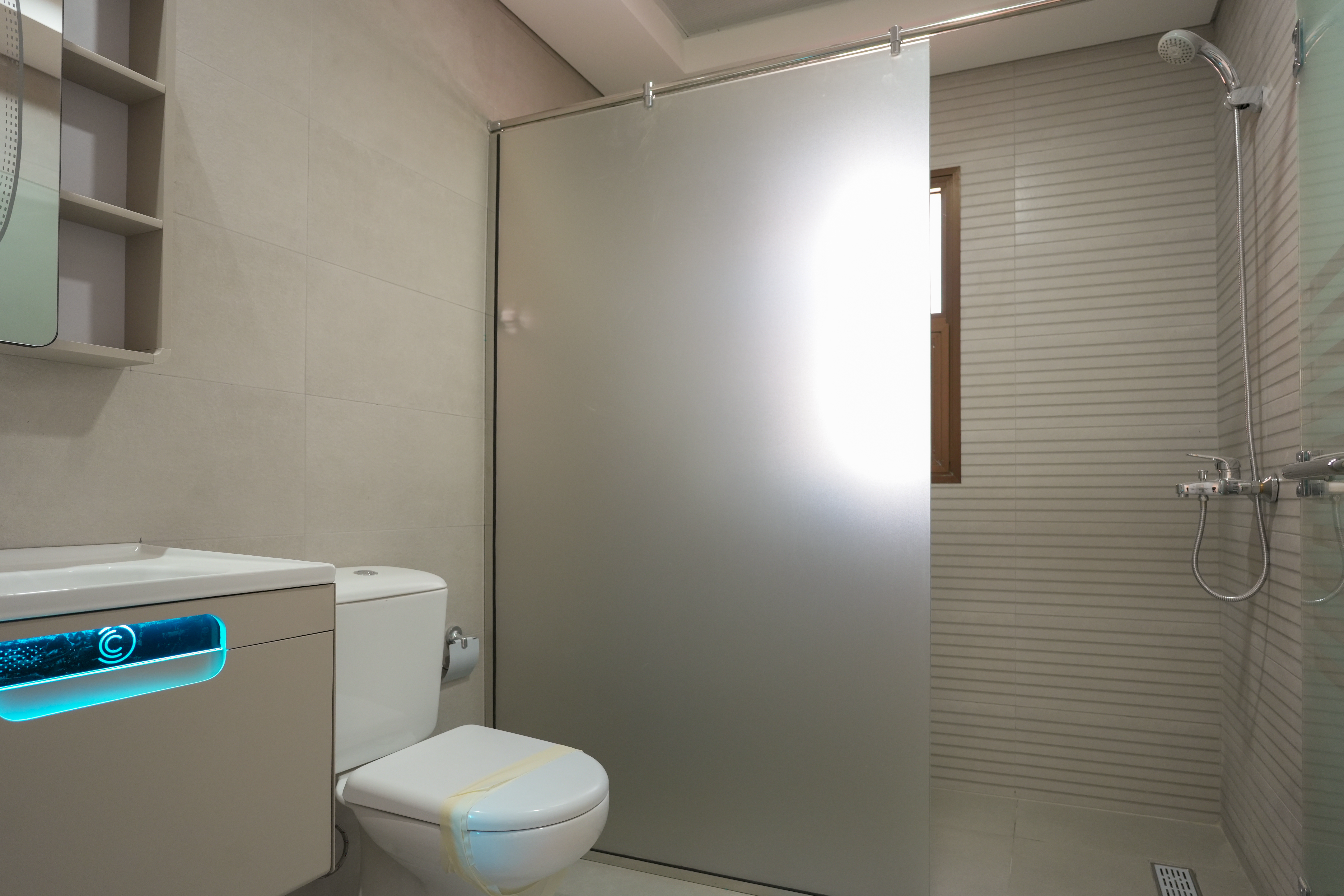 Fully Renovated 4BR + Maid Villa | Private Garden | Ready to Move | Jumeirah 3