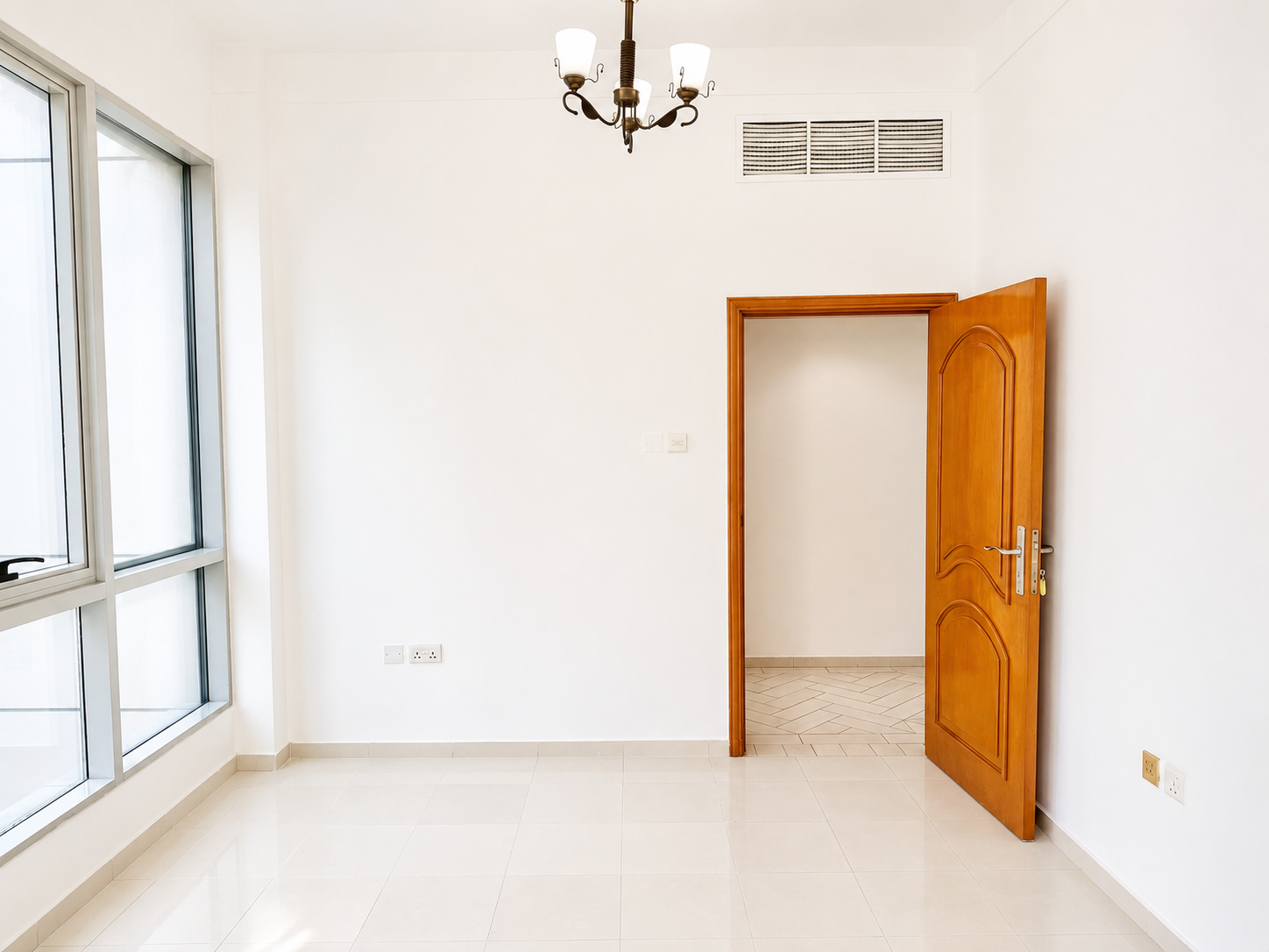 Spacious Layout | Near Metro | Family Sharing Allowed