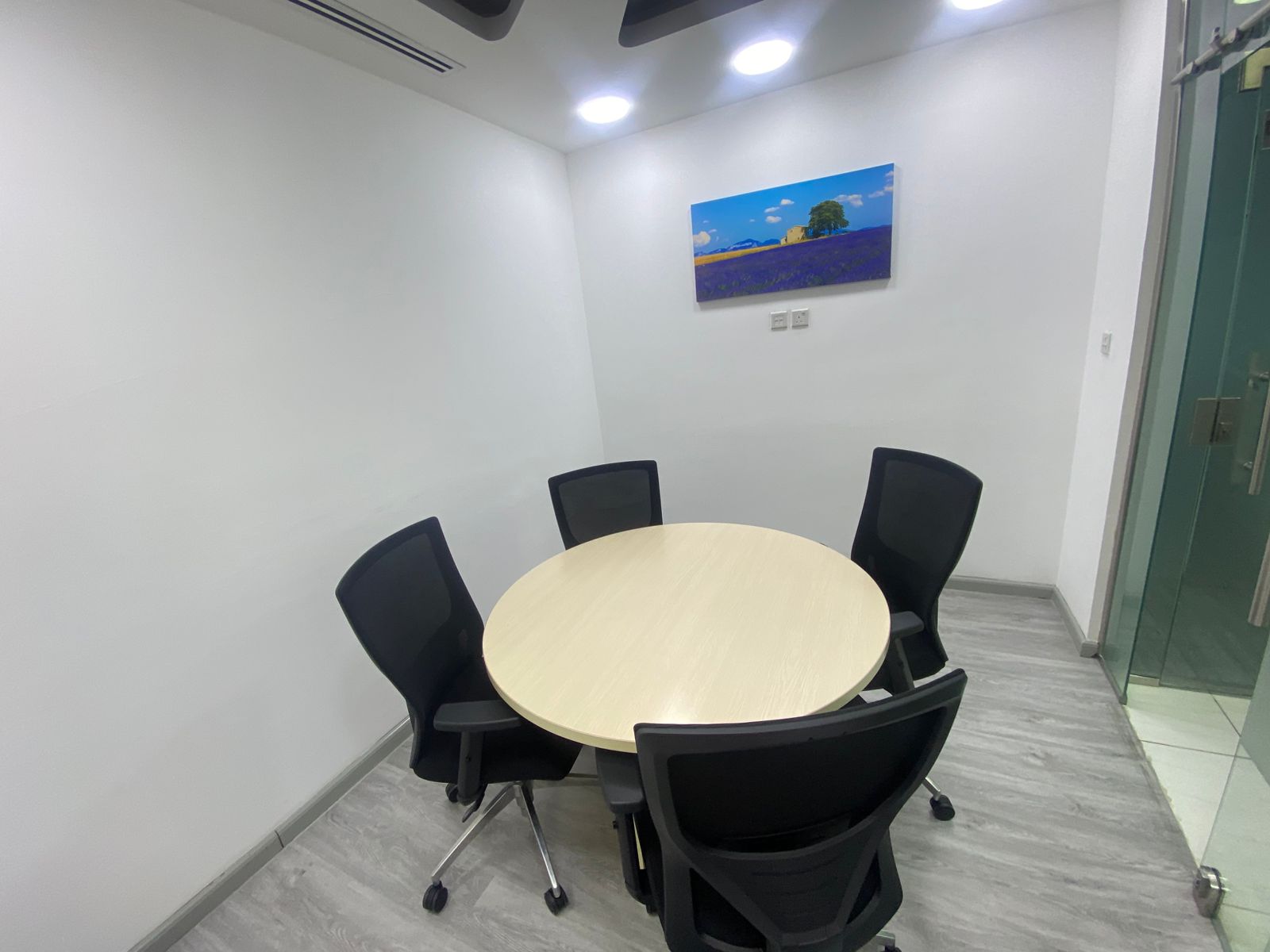 Business Center Office | Furnished | Workstations | WTC Metro