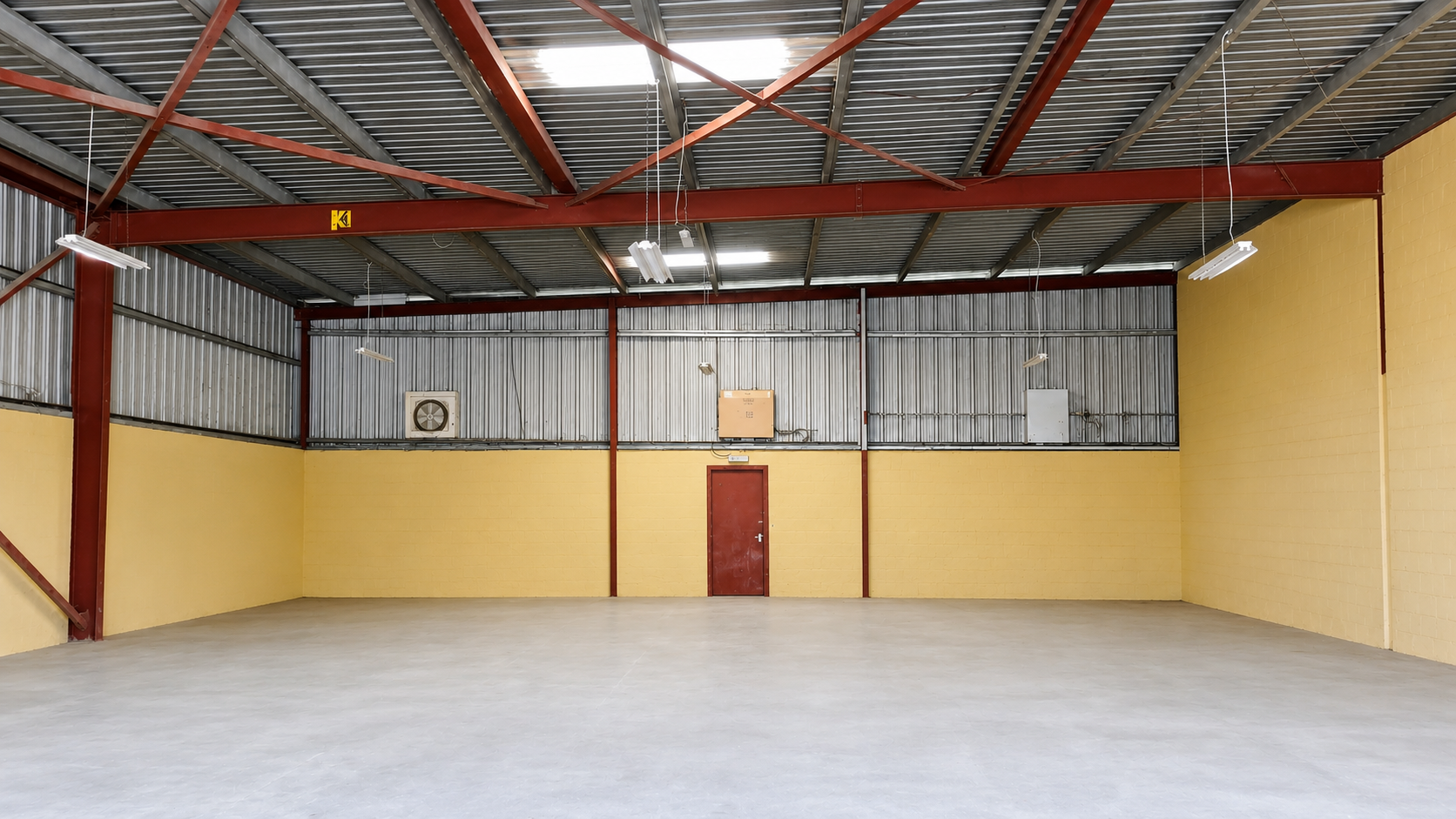 High-Clearance Warehouse | 40 kW Power | 3,541 Sq. Ft.