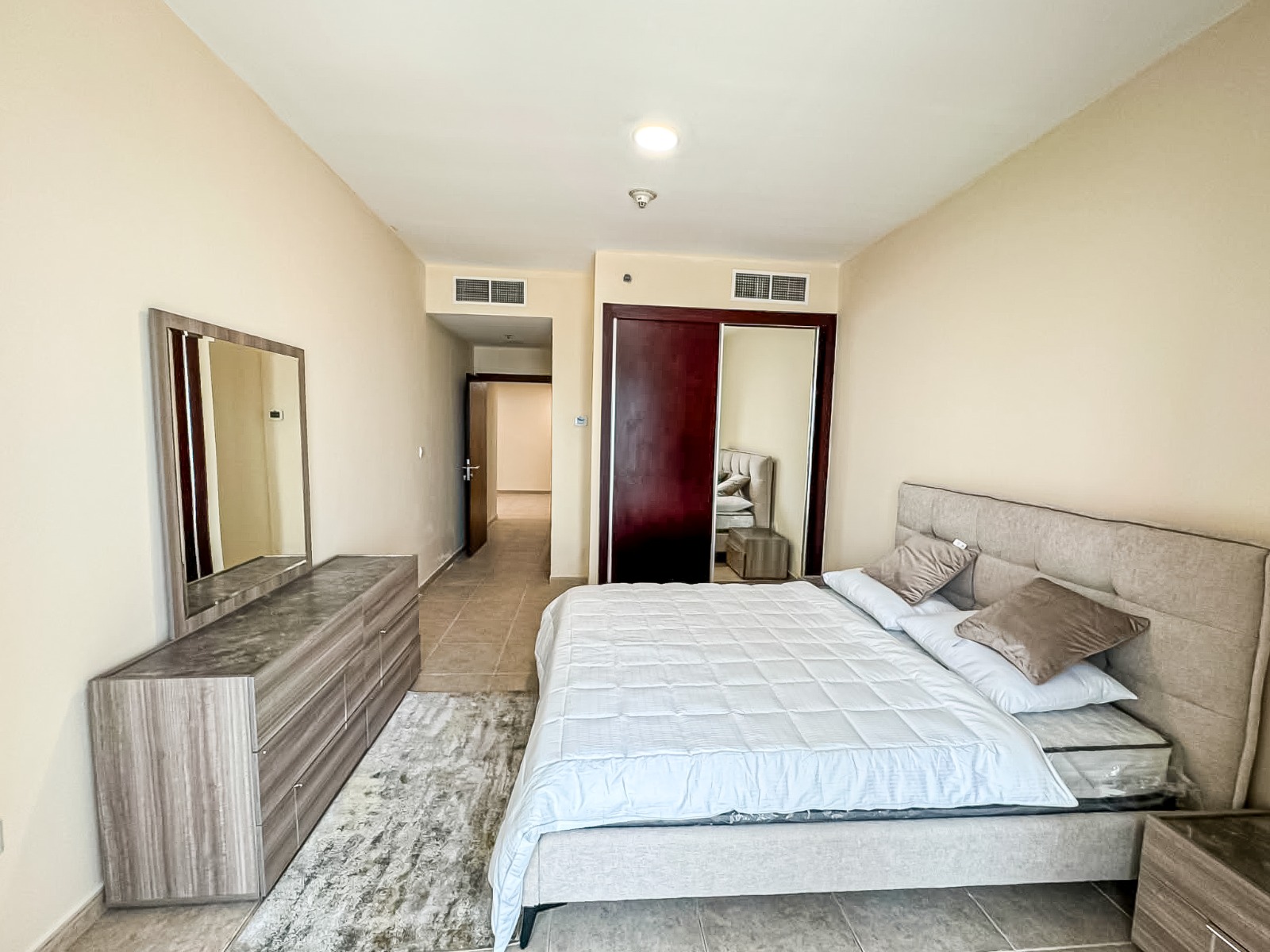Elegant Marina Living | Spacious Layout | Prime Location