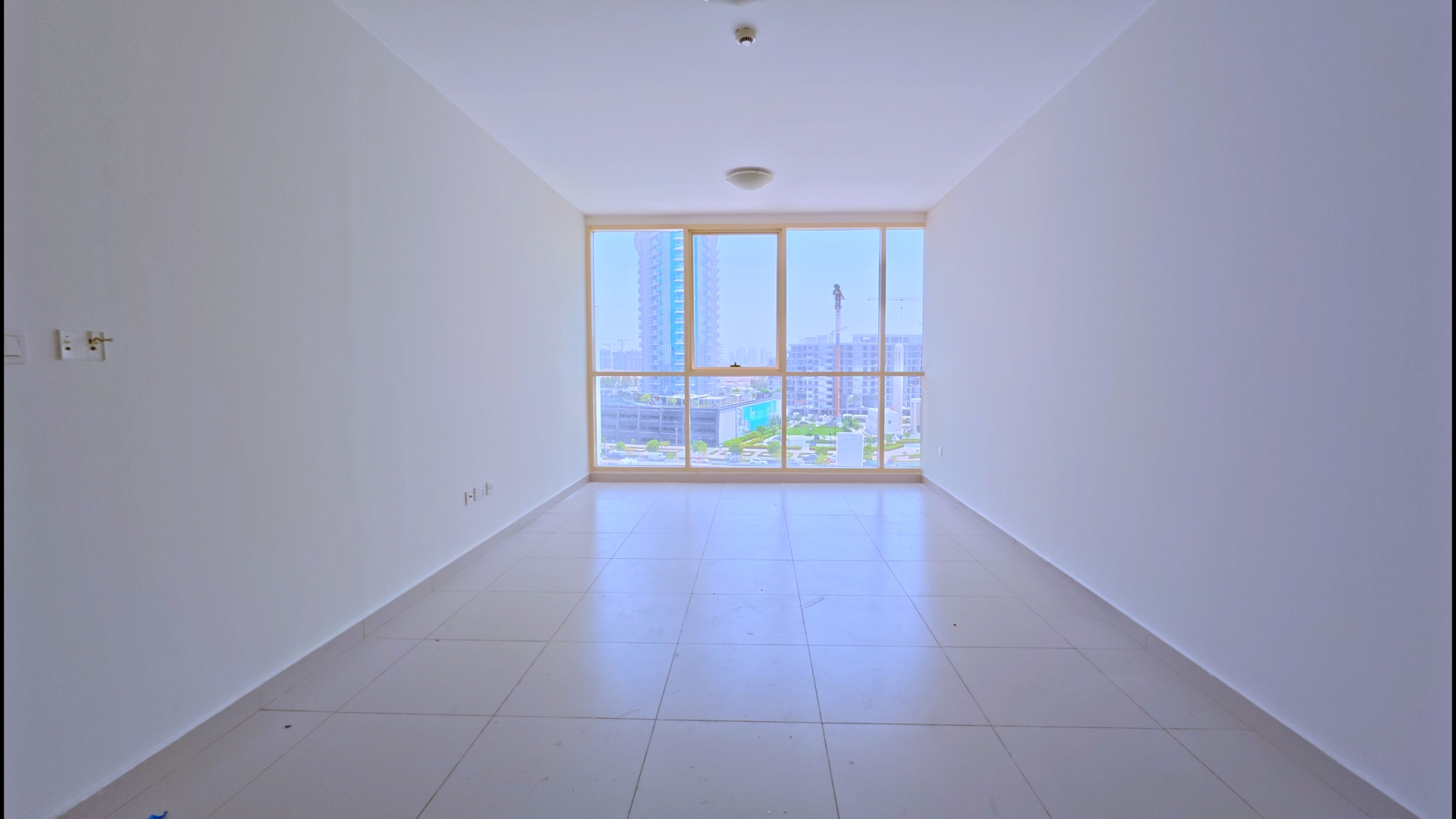 Spacious | Unfurnished | Bright & Well Maintained